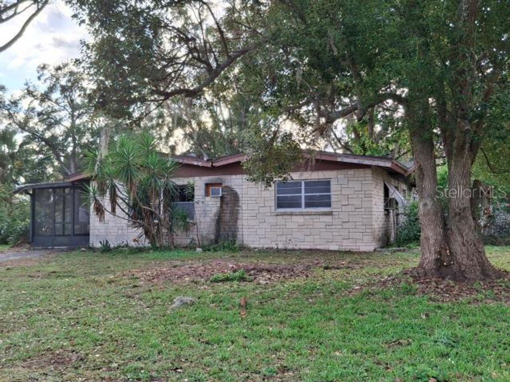 Photo of 3255 Riverdale Drive, Dade City, FL 33523 (MLS # TB8455353)