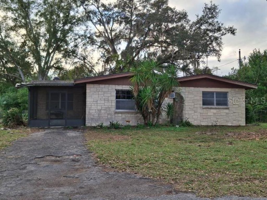 Photo of 3255 Riverdale Drive, Dade City, FL 33523 (MLS # TB8455353)