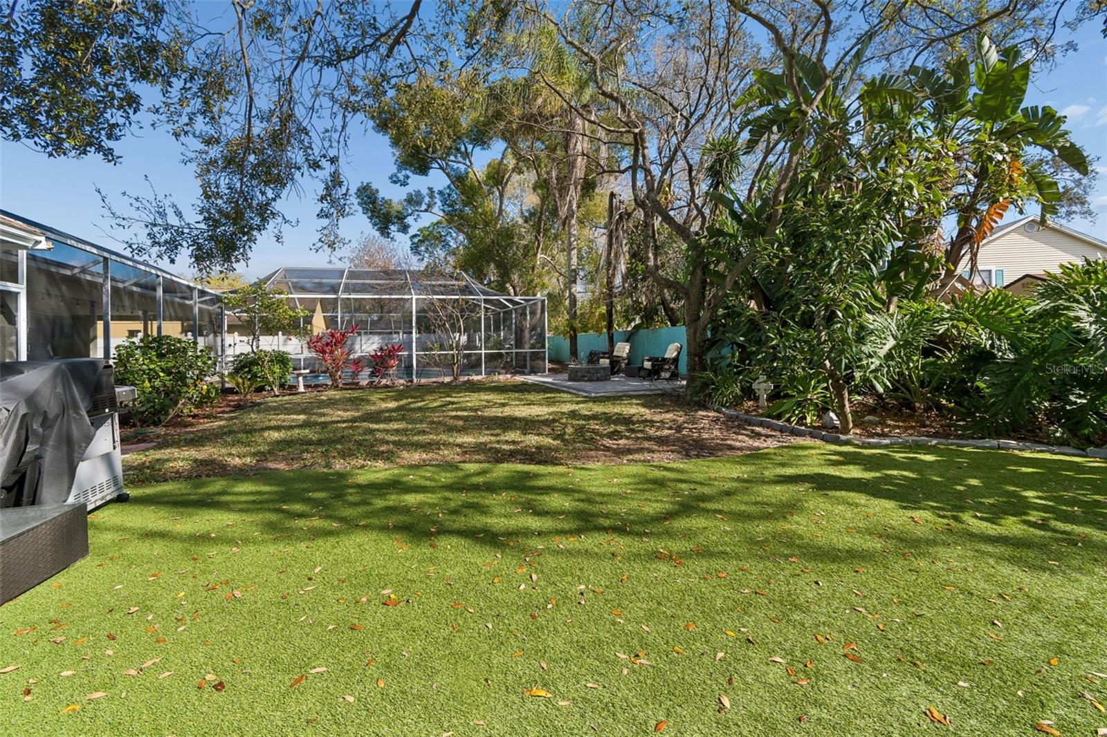 THE VILLAGE WEST - Residential