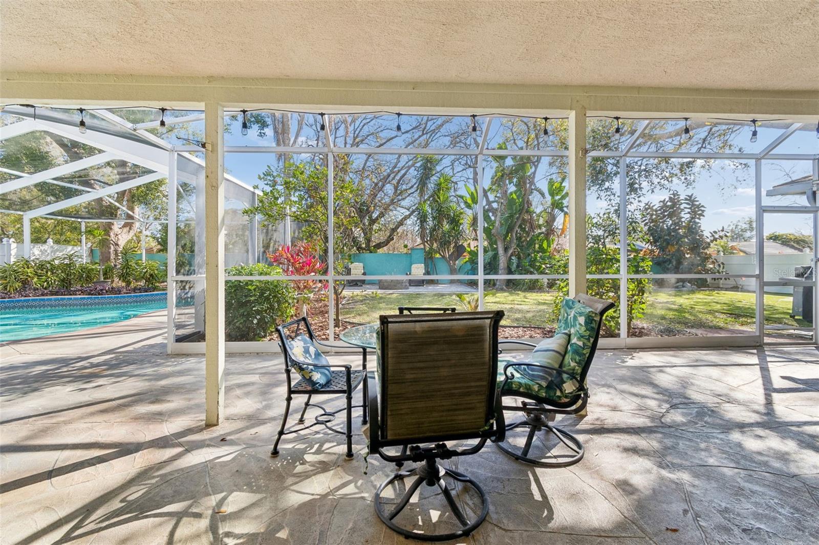 THE VILLAGE WEST - Residential