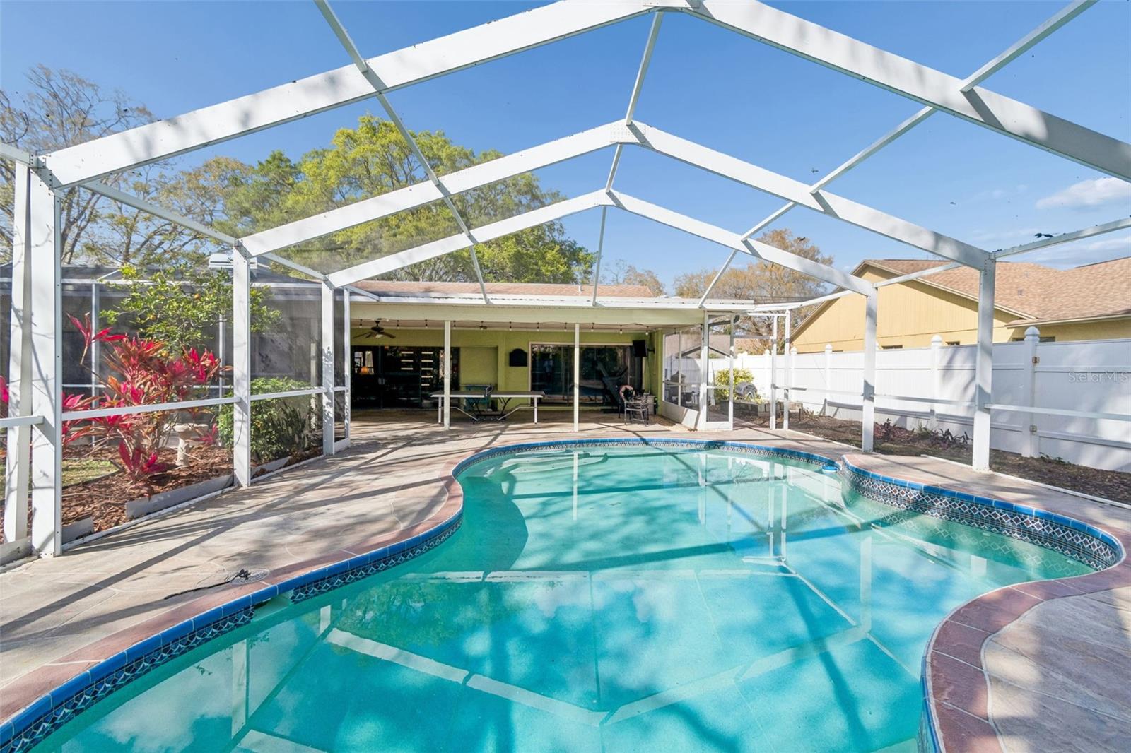 THE VILLAGE WEST - Residential