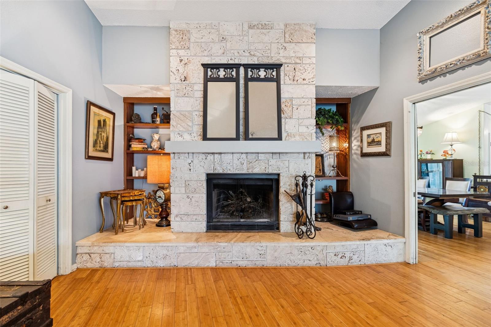 THE VILLAGE WEST - Residential