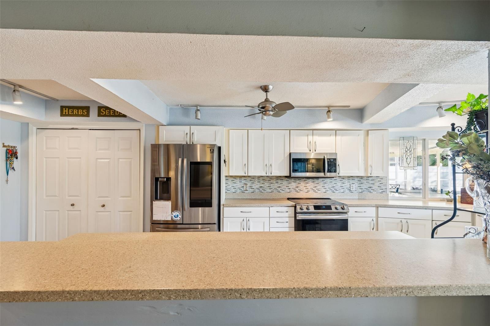 THE VILLAGE WEST - Residential