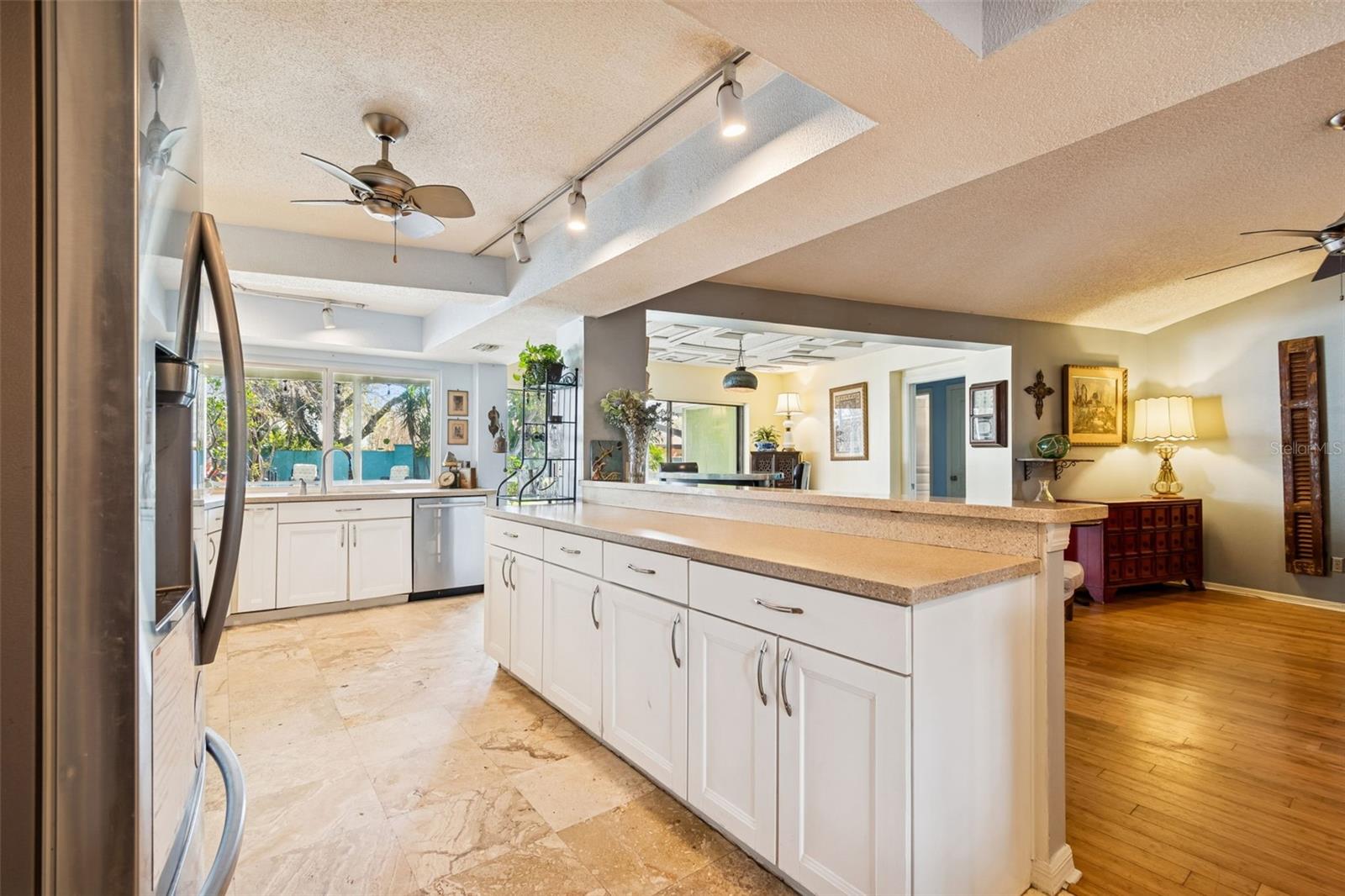 THE VILLAGE WEST - Residential