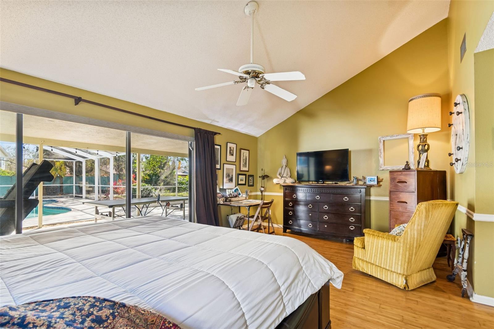 THE VILLAGE WEST - Residential