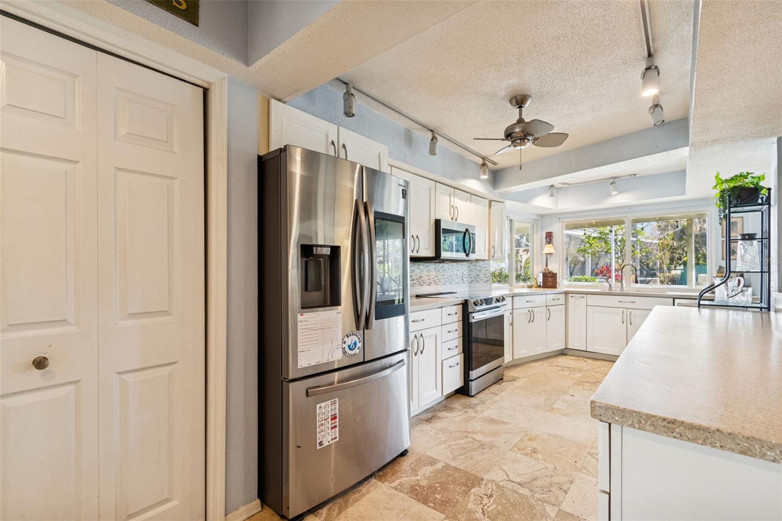 THE VILLAGE WEST - Residential