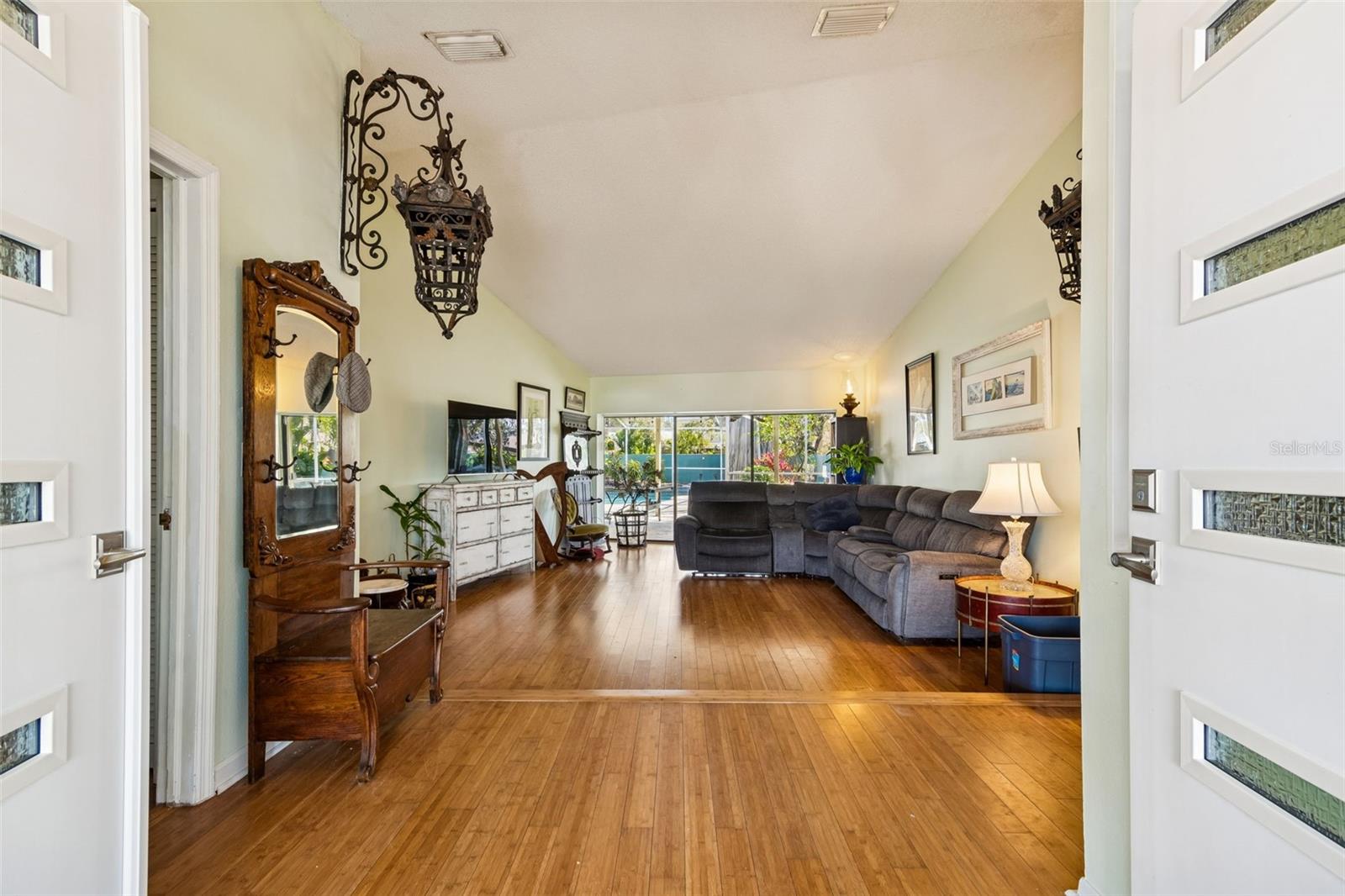 THE VILLAGE WEST - Residential