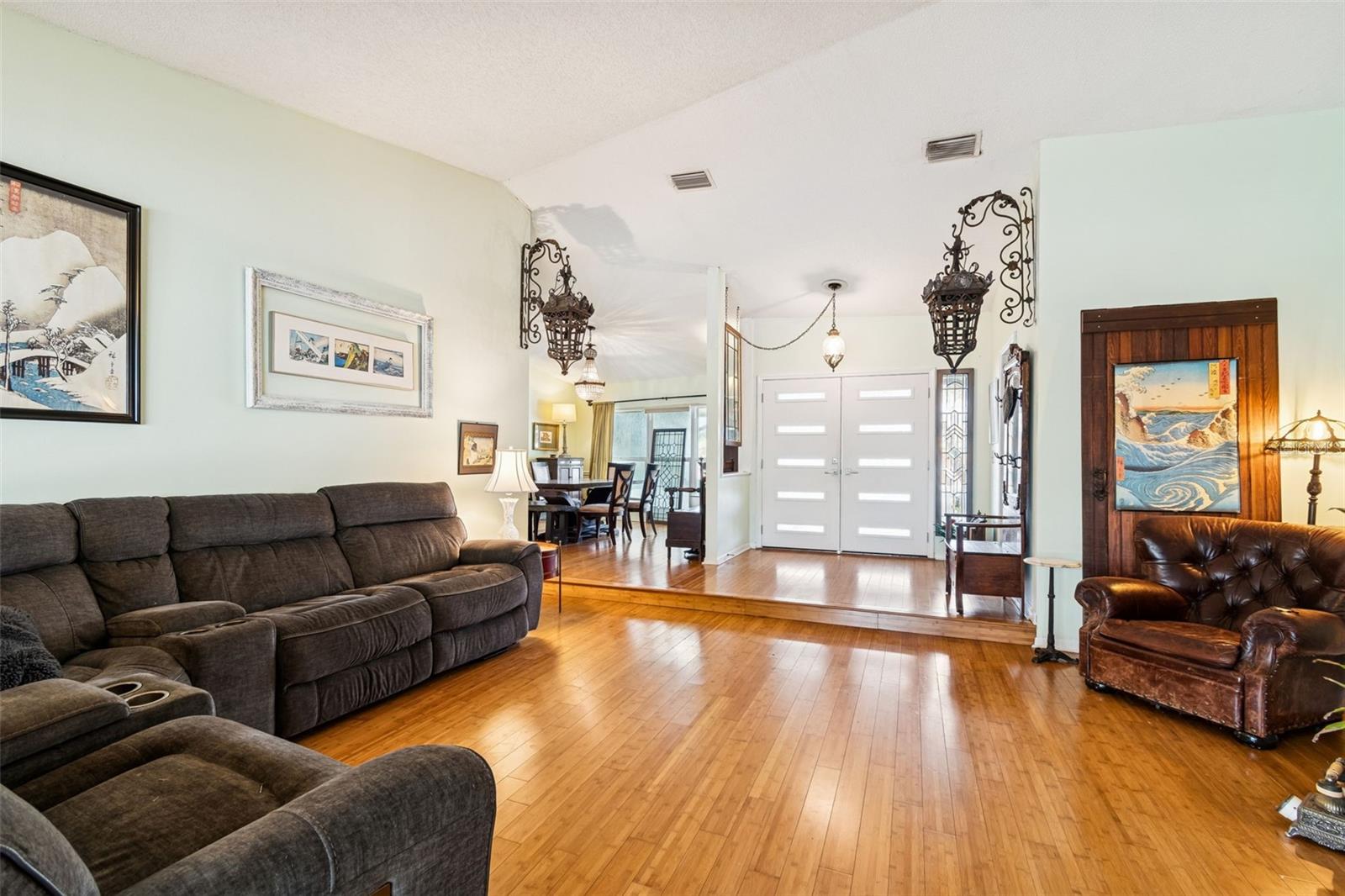 THE VILLAGE WEST - Residential