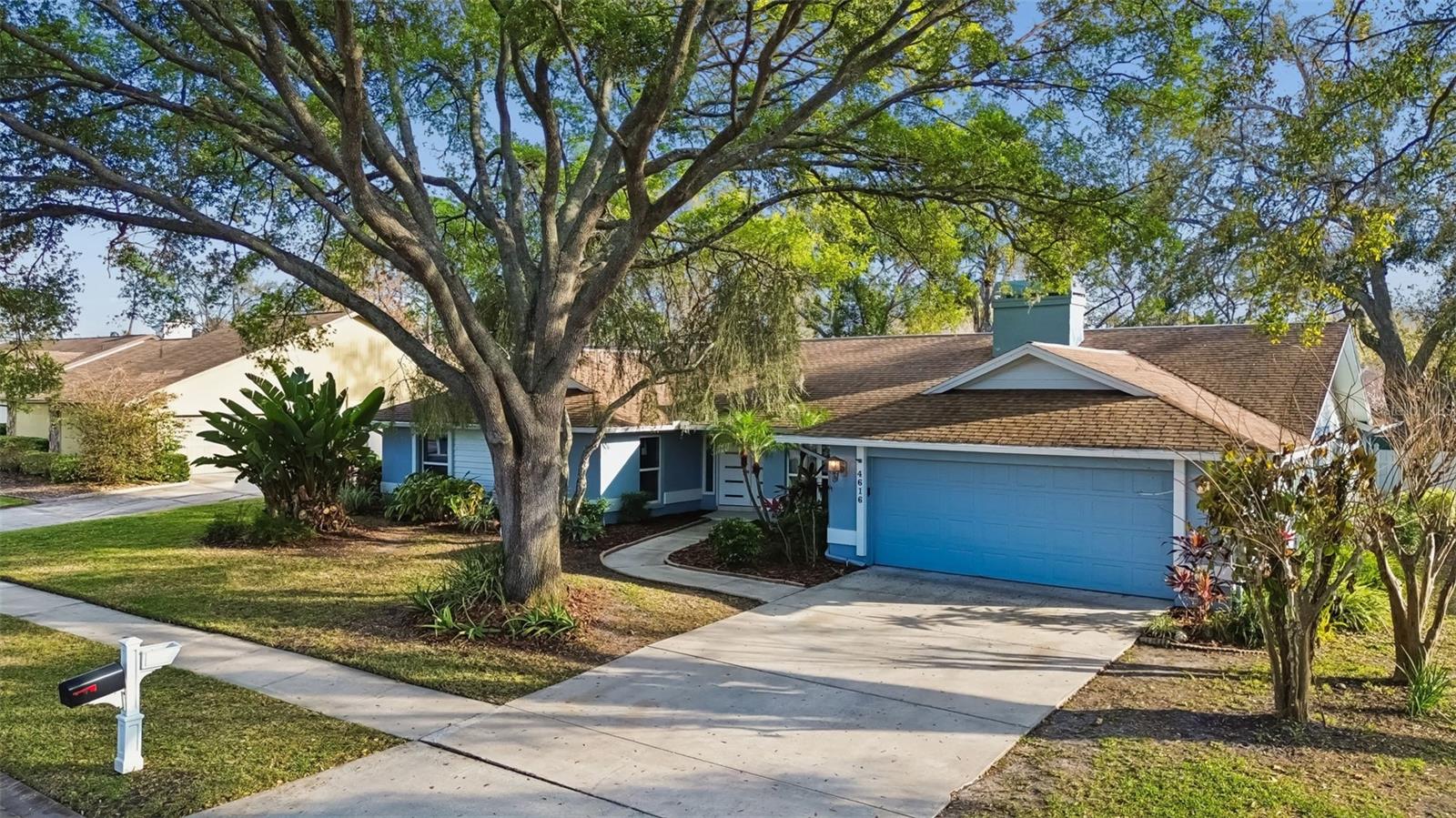 THE VILLAGE WEST - Residential