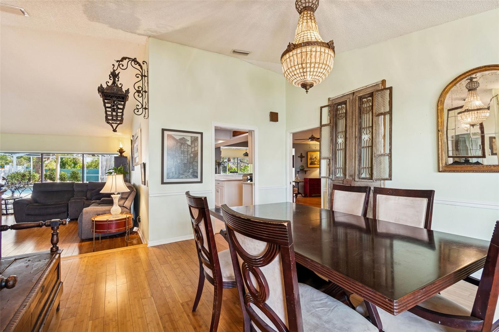 THE VILLAGE WEST - Residential