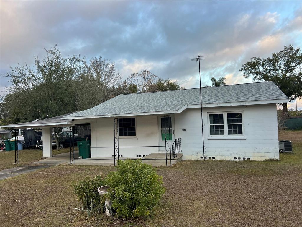 Photo of 1613 Belmont Avenue, Eustis, FL 32726 (MLS # G5106926)