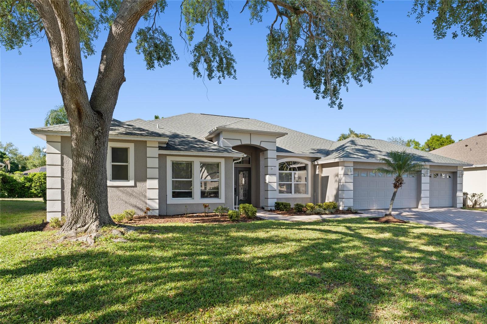 8611 DOVER OAKS COURT