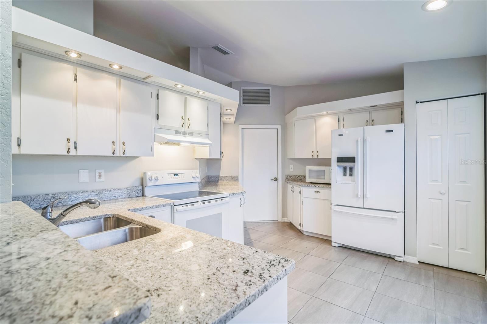 OAK RUN NEIGHBORHOOD 11 - Residential