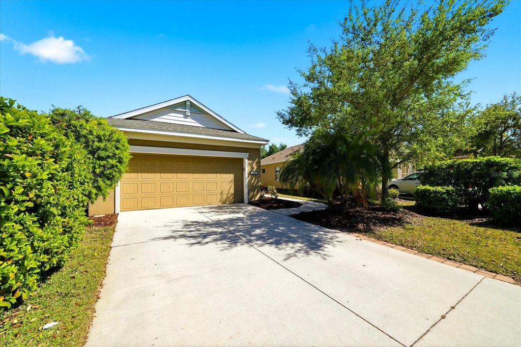 Photo of 4905 Boston Common Glen, Bradenton, FL 34211 (MLS # A4687183)