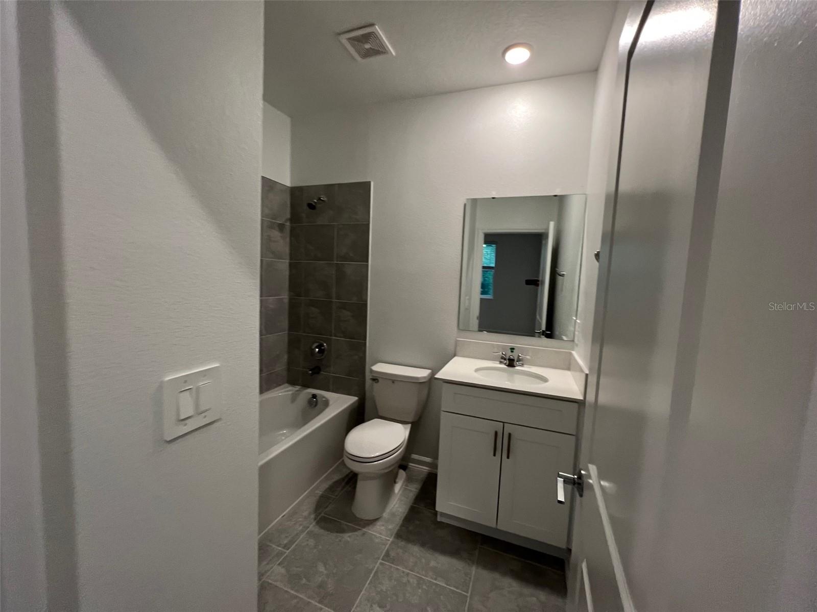 LAKE WILSON - Residential Lease