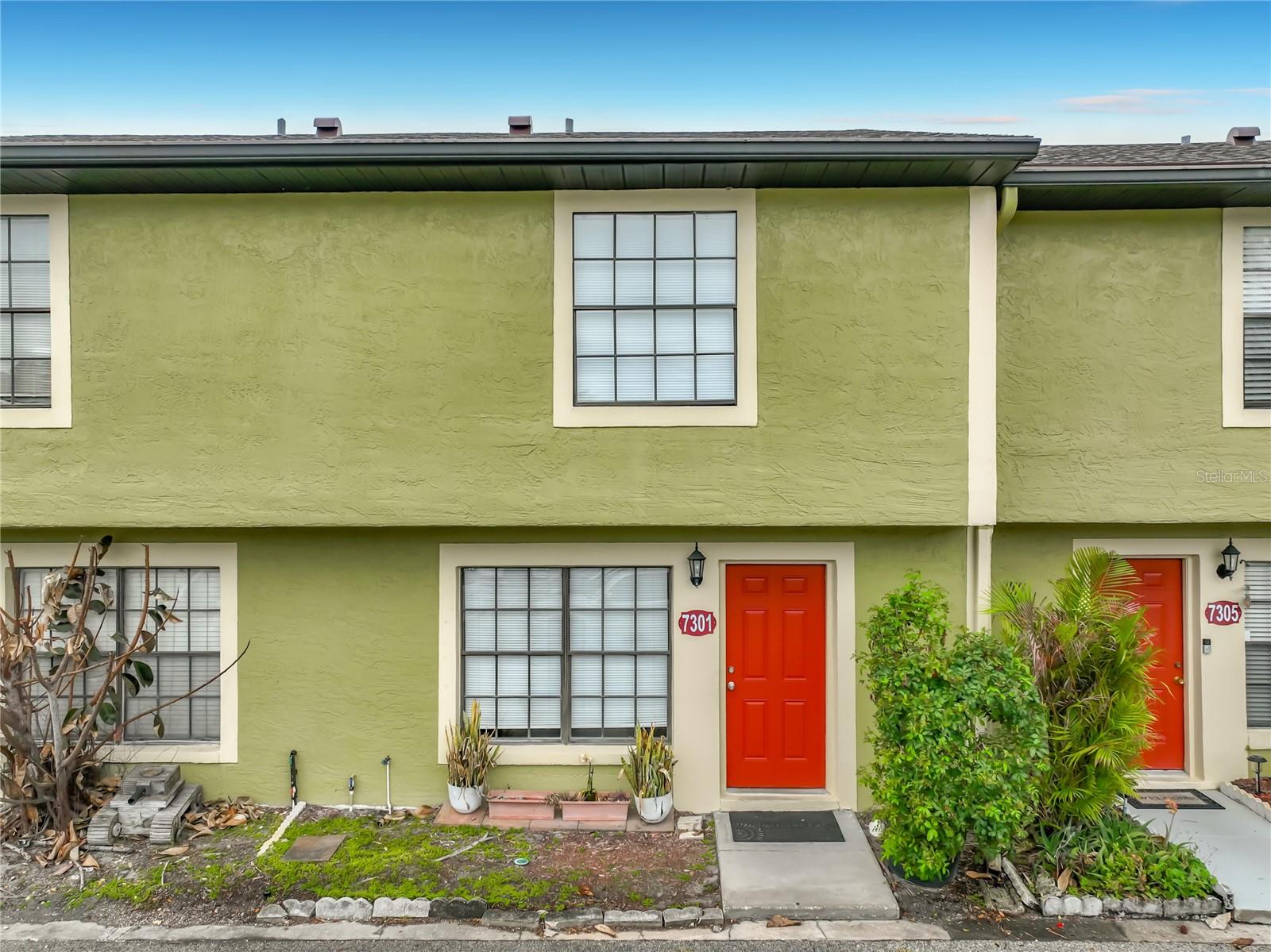 HIDDEN OAKS CONDO PH 04 - Residential