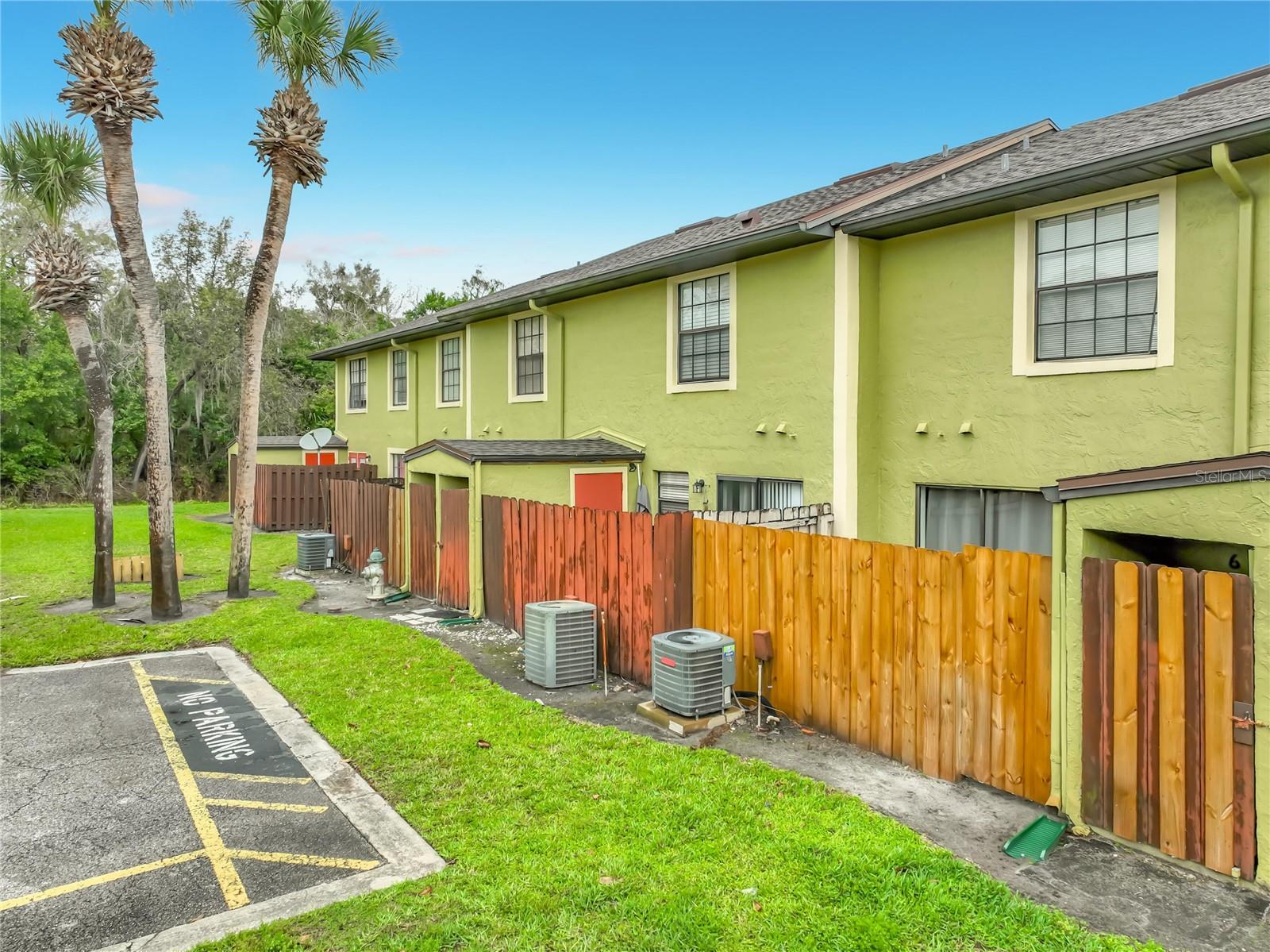 HIDDEN OAKS CONDO PH 04 - Residential