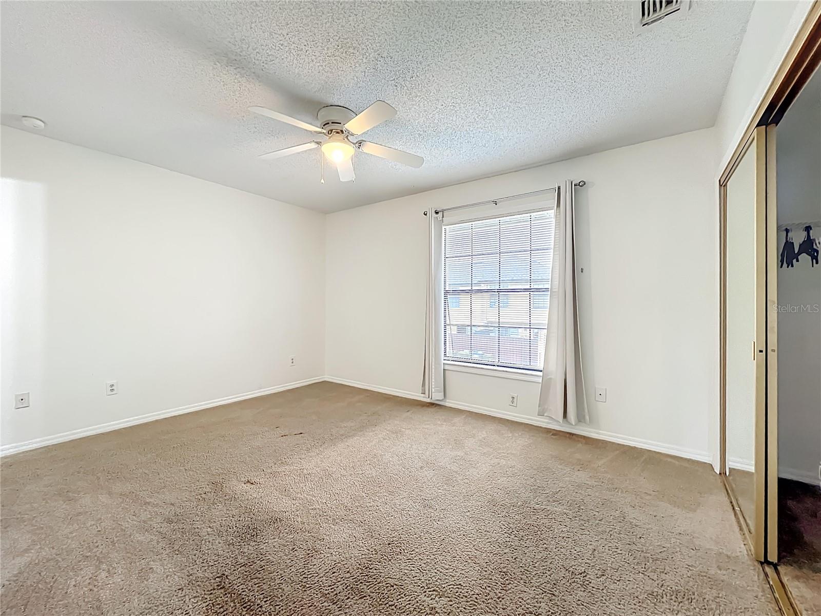 HIDDEN OAKS CONDO PH 04 - Residential