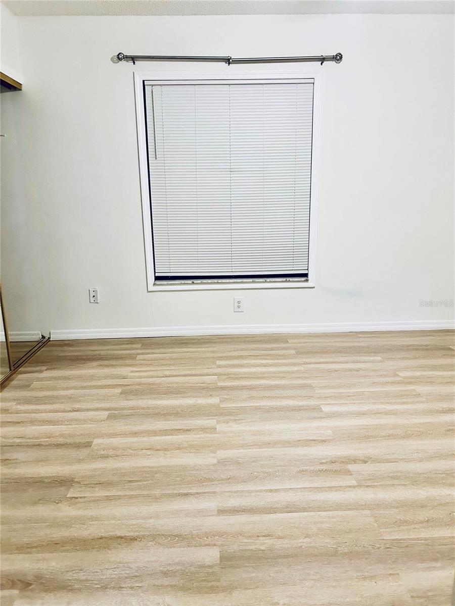 HIDDEN OAKS CONDO PH 04 - Residential