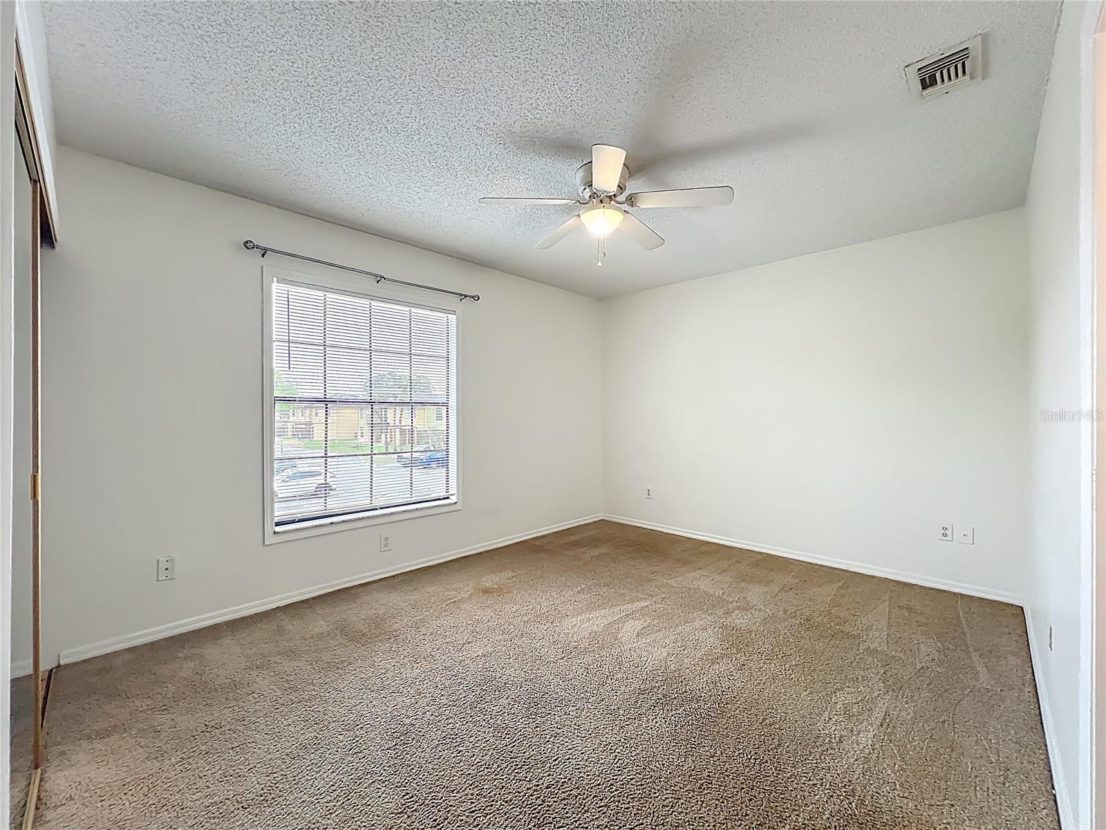 HIDDEN OAKS CONDO PH 04 - Residential