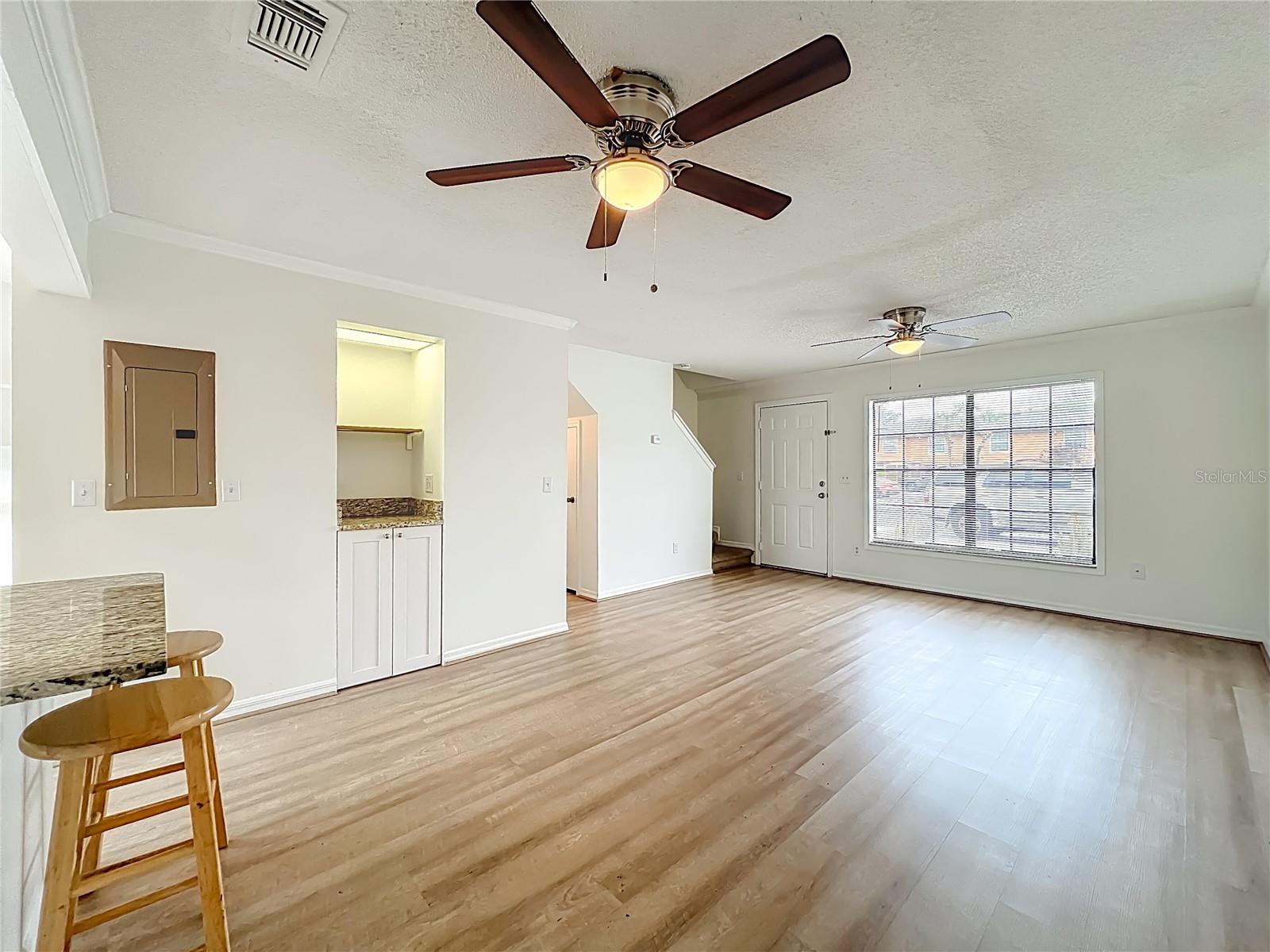 HIDDEN OAKS CONDO PH 04 - Residential