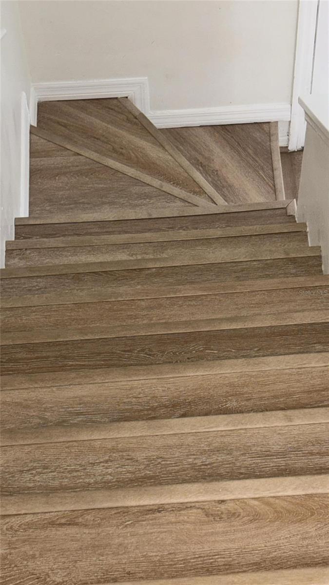 HIDDEN OAKS CONDO PH 04 - Residential