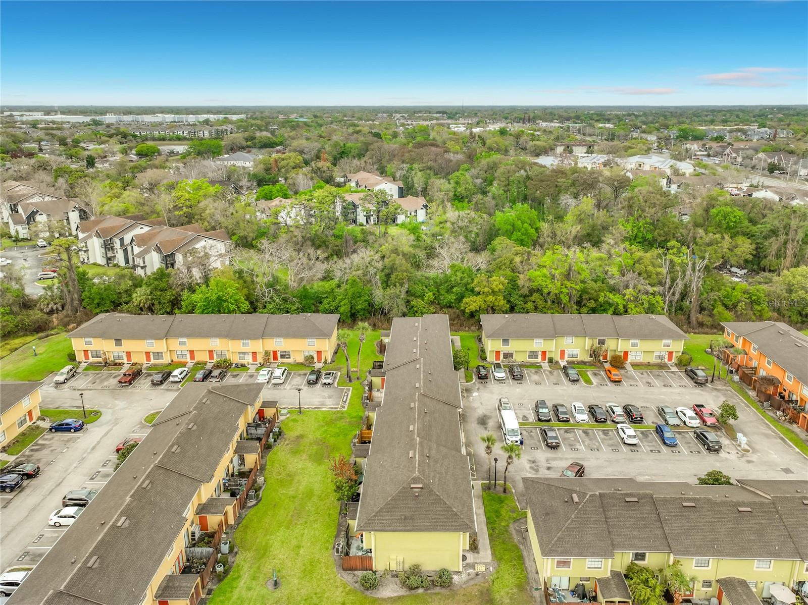 HIDDEN OAKS CONDO PH 04 - Residential