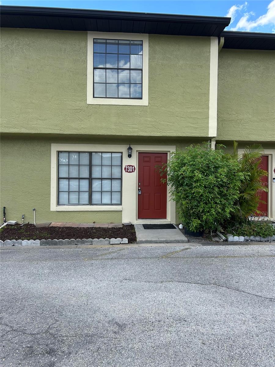 HIDDEN OAKS CONDO PH 04 - Residential