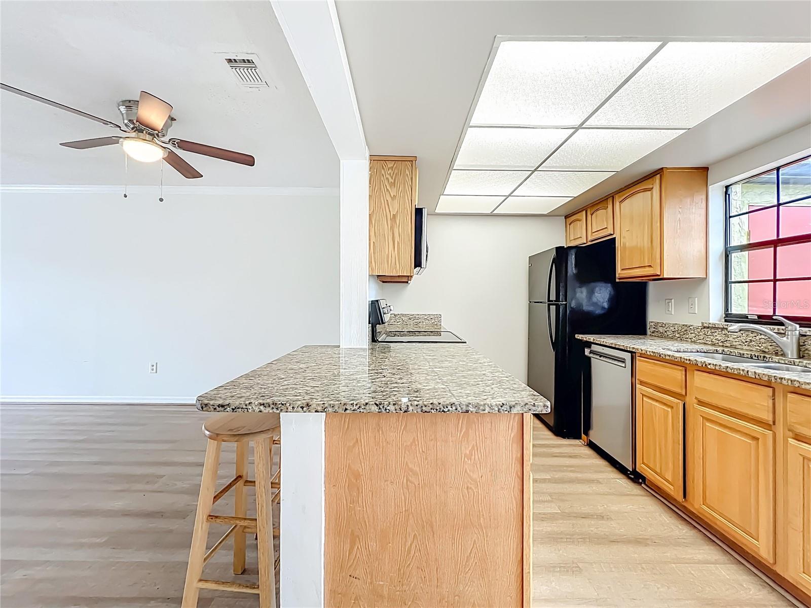 HIDDEN OAKS CONDO PH 04 - Residential