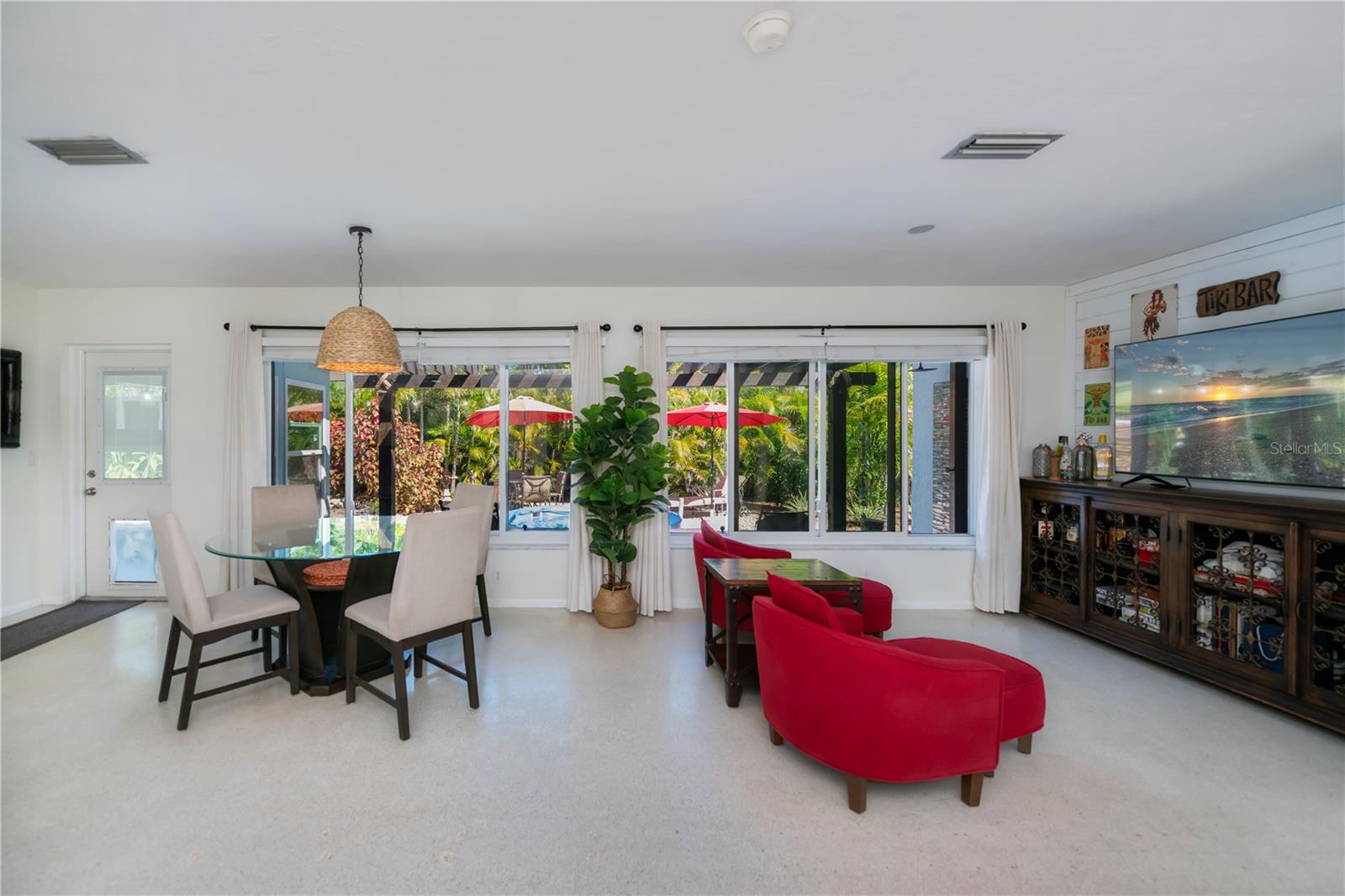 SOUTH VENICE - Residential