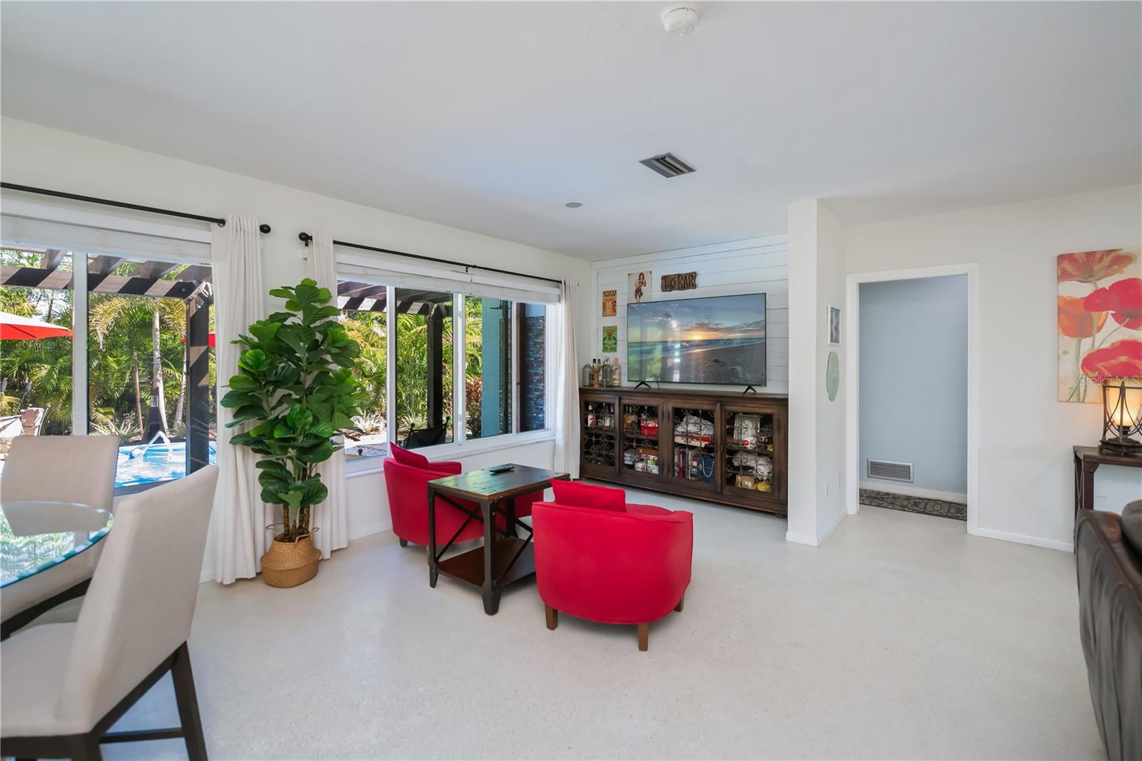 SOUTH VENICE - Residential