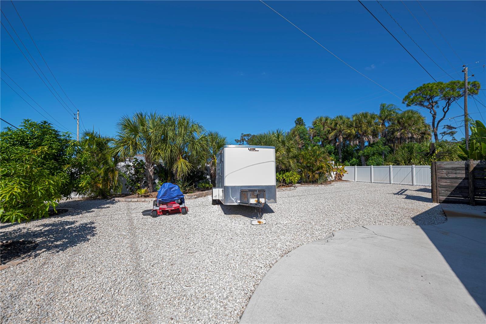 SOUTH VENICE - Residential