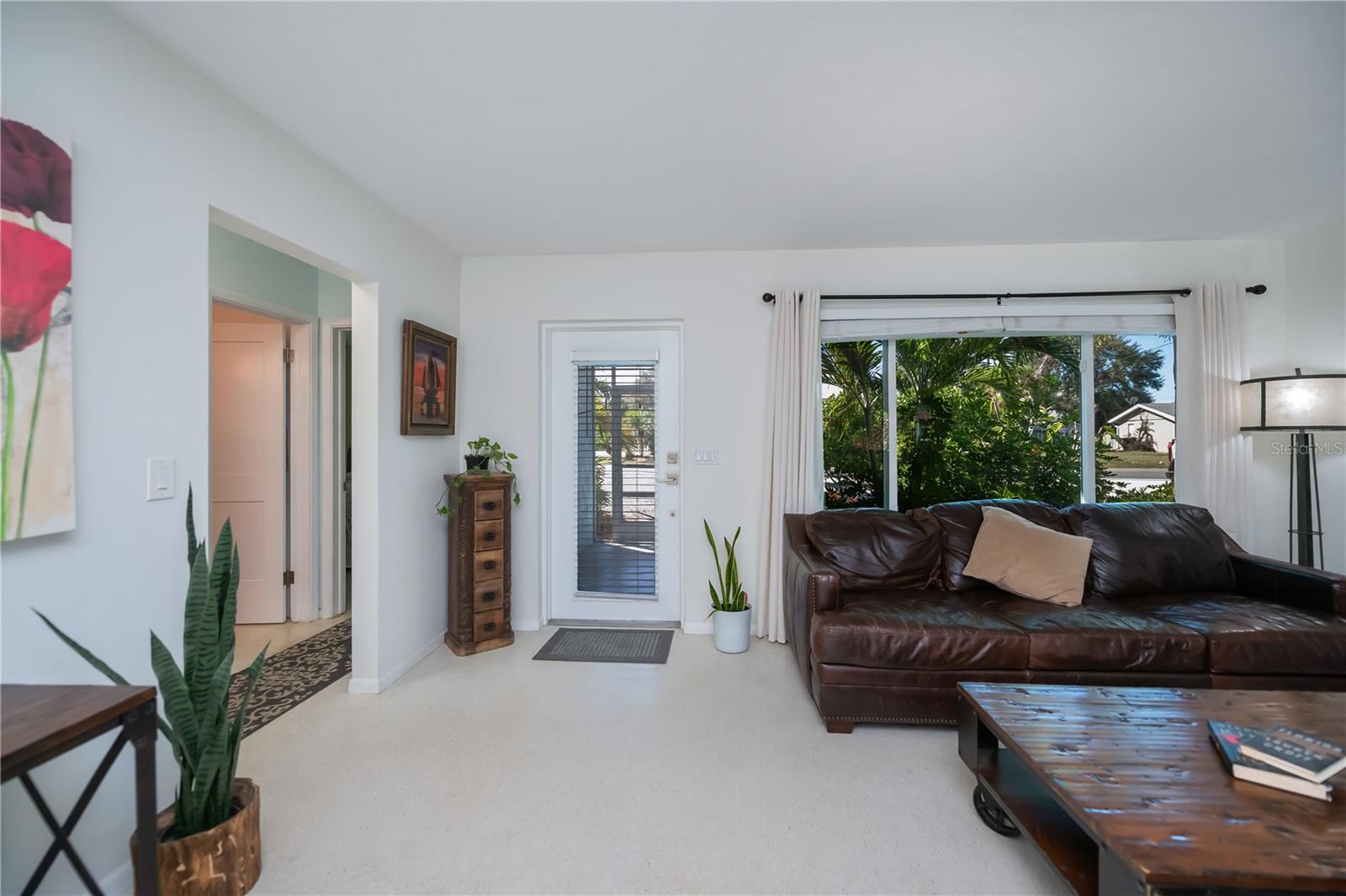 SOUTH VENICE - Residential