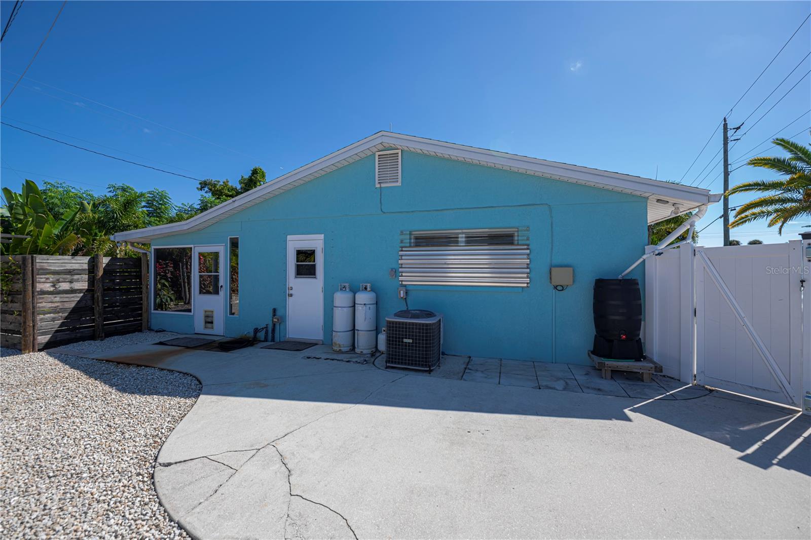 SOUTH VENICE - Residential