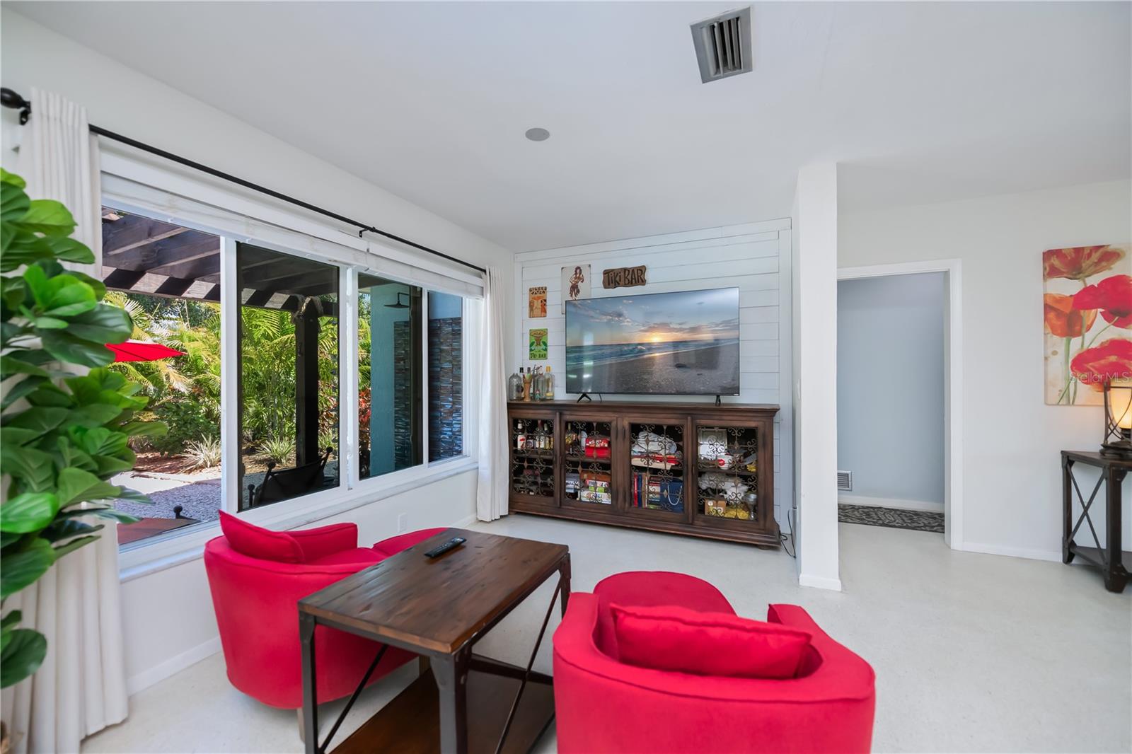 SOUTH VENICE - Residential