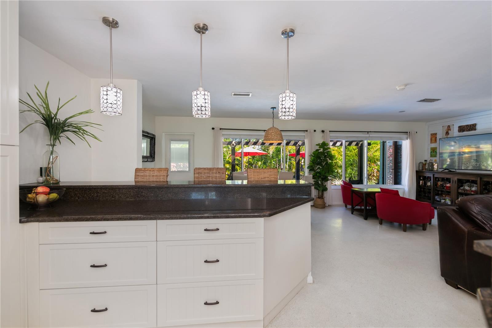 SOUTH VENICE - Residential