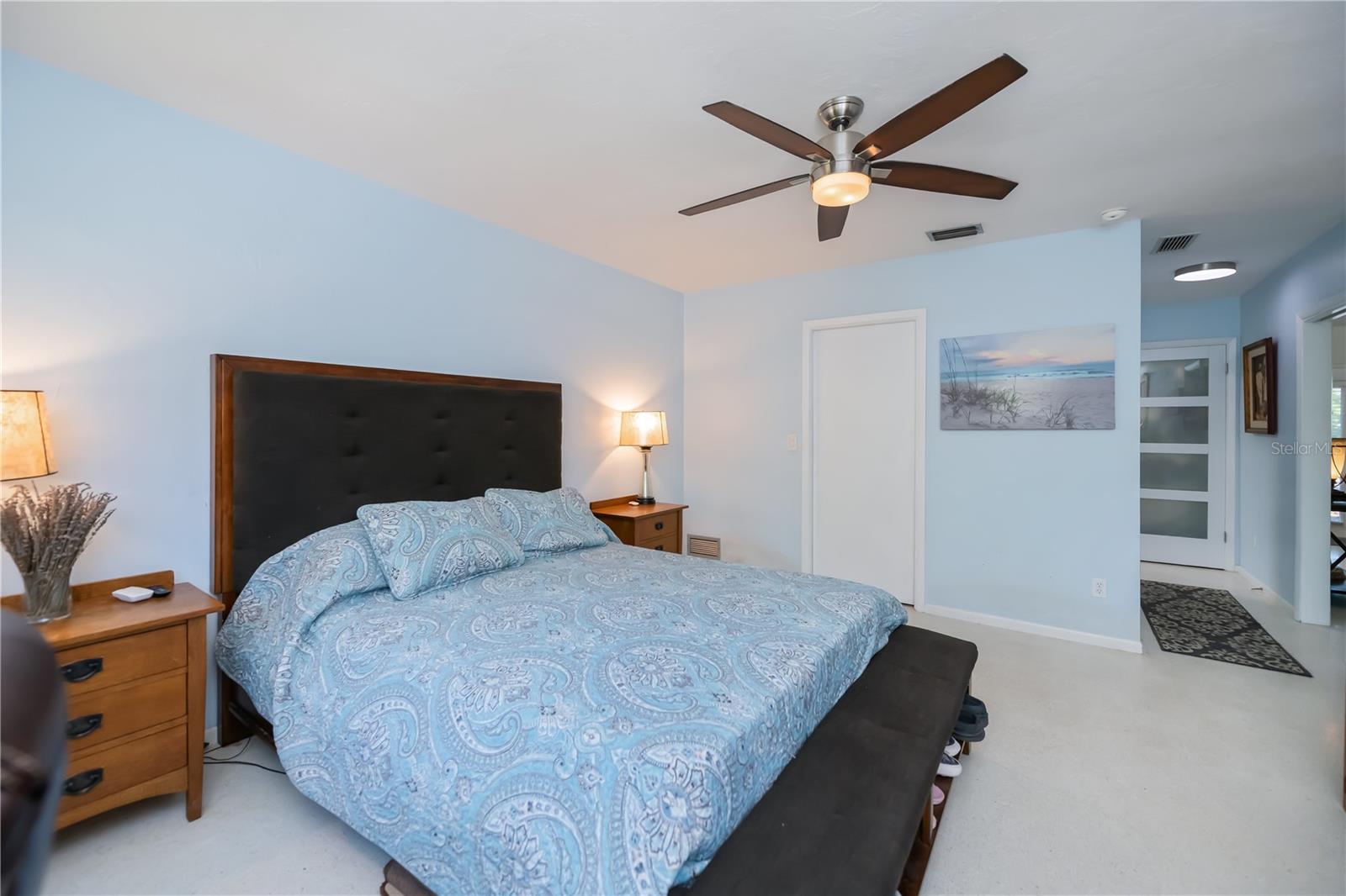 SOUTH VENICE - Residential