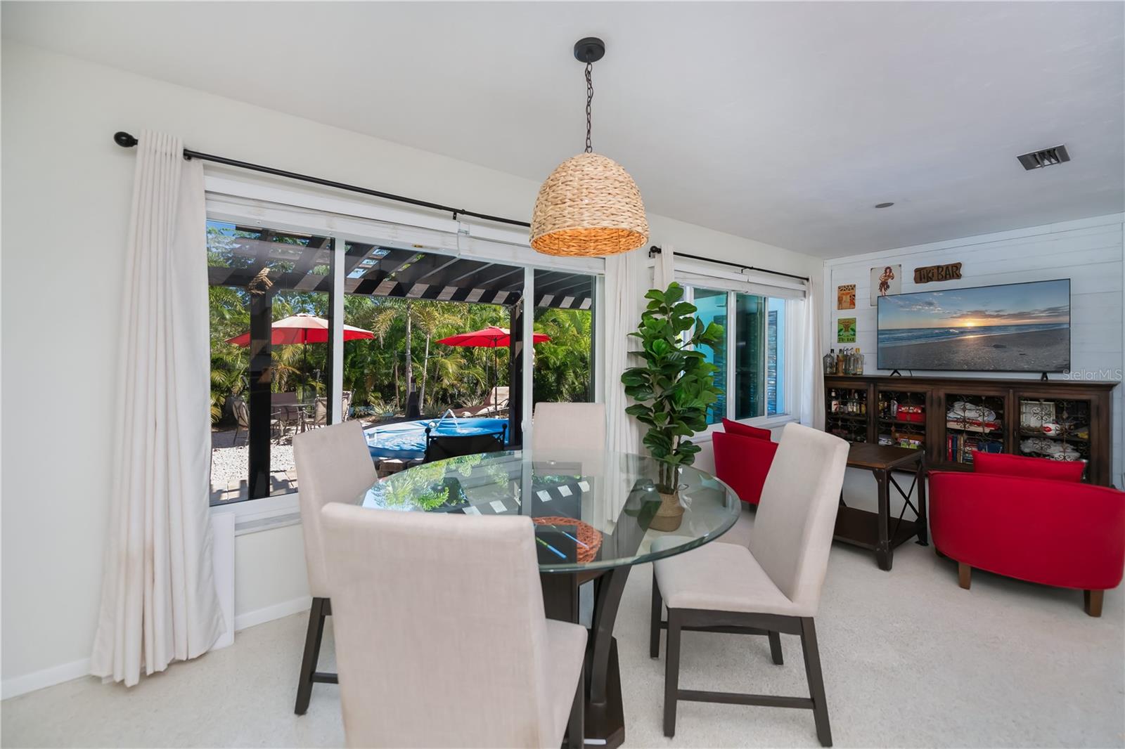 SOUTH VENICE - Residential