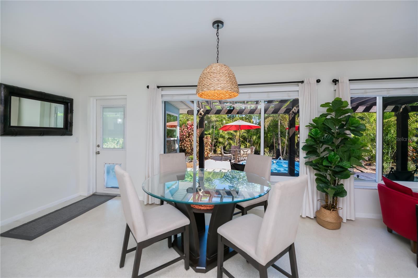 SOUTH VENICE - Residential