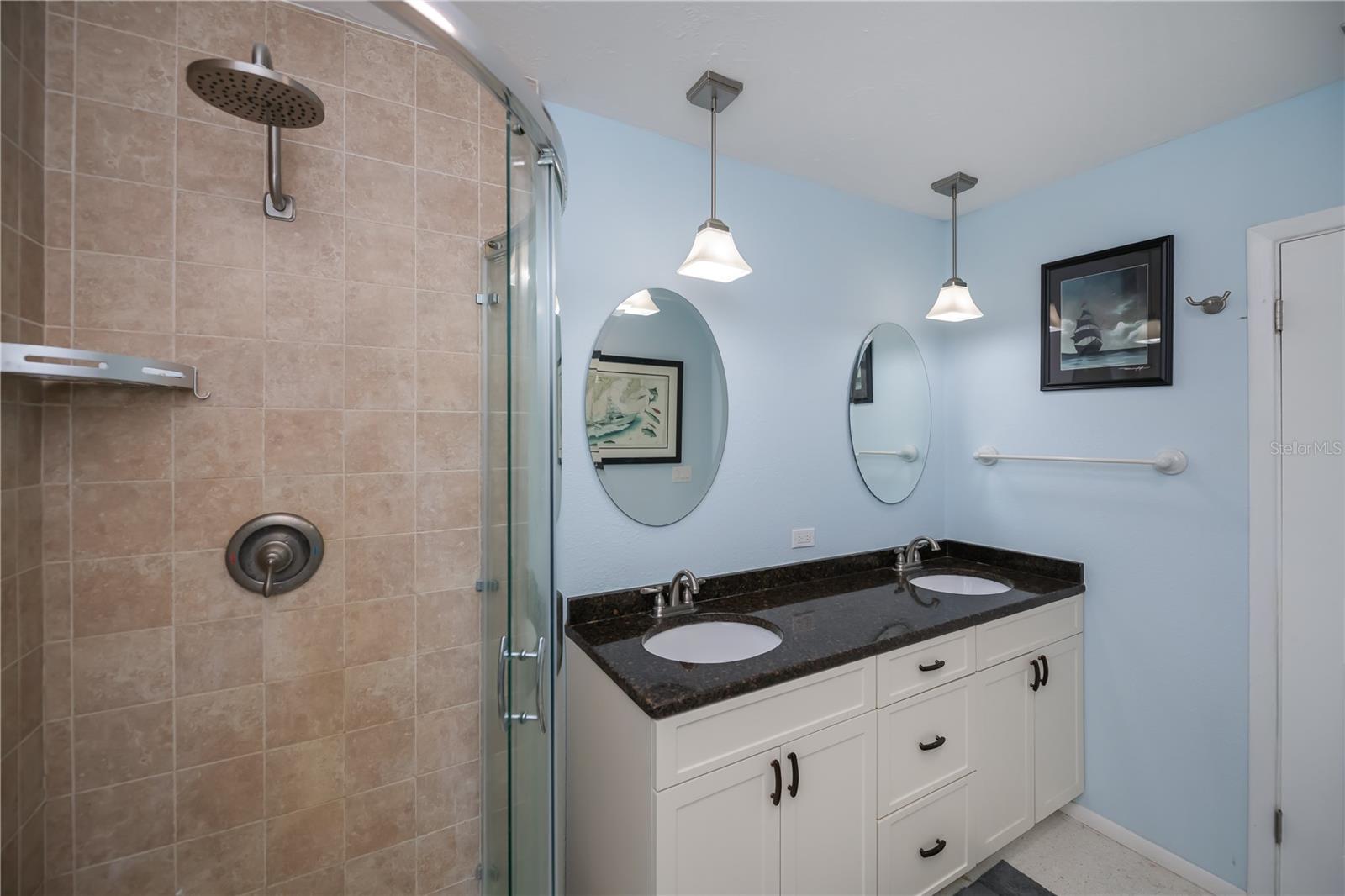 SOUTH VENICE - Residential