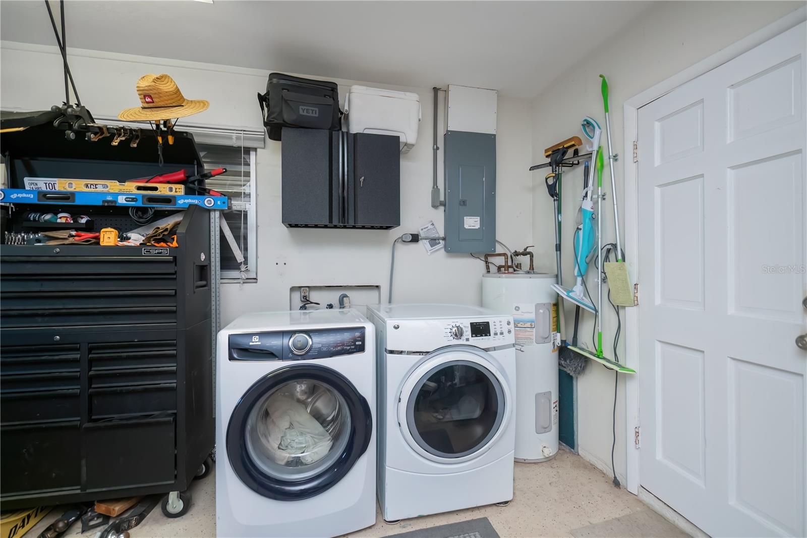 SOUTH VENICE - Residential