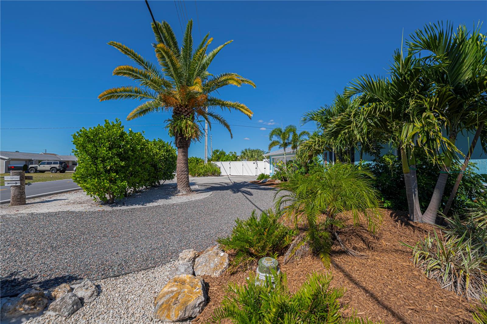 SOUTH VENICE - Residential