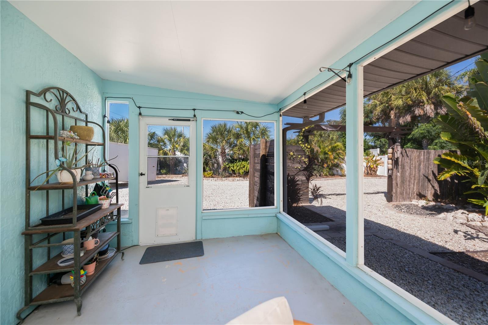 SOUTH VENICE - Residential