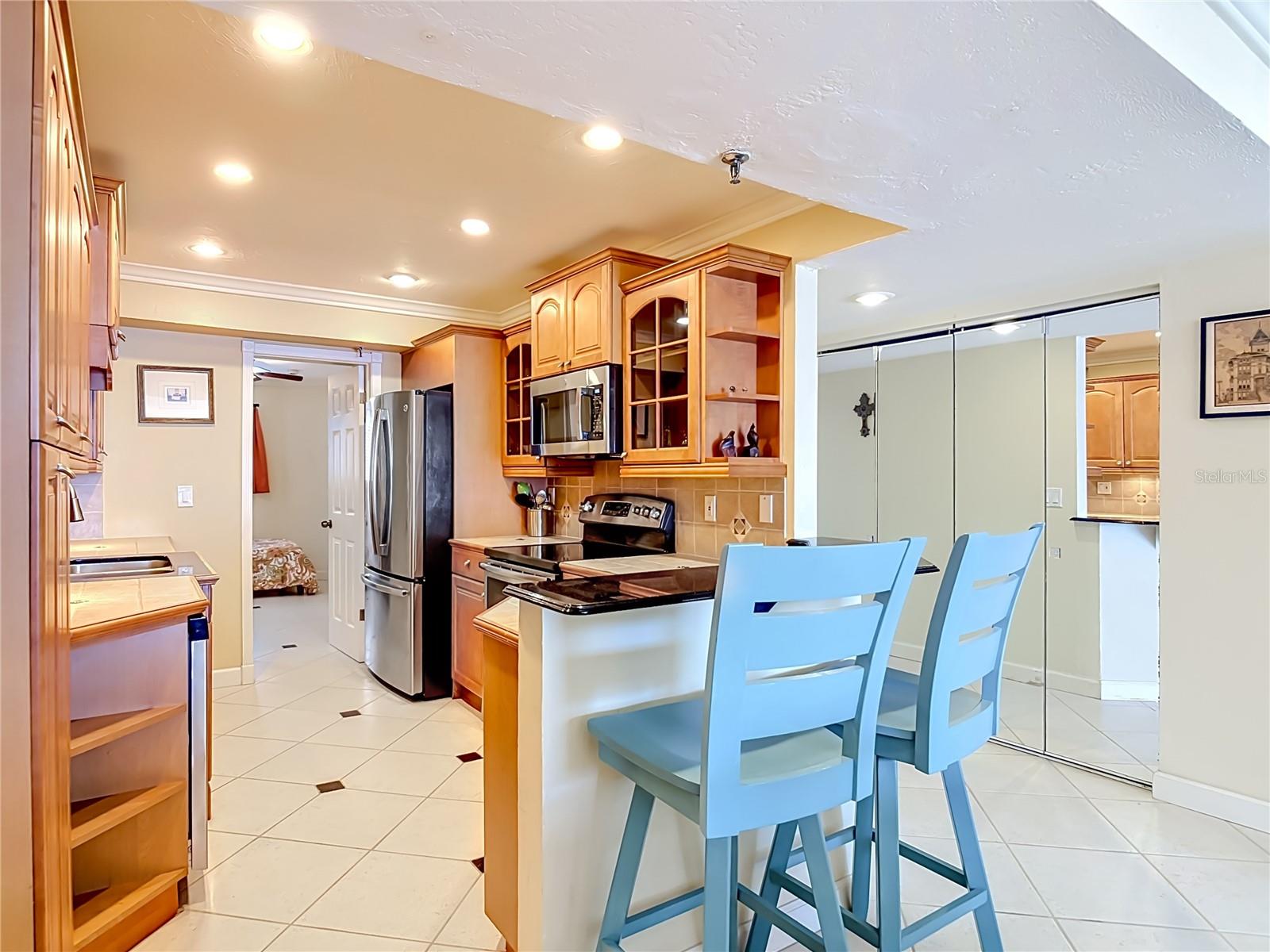 LAS BRISAS/CLUB OCEANIA CONDO PH 01 & 02 - Residential