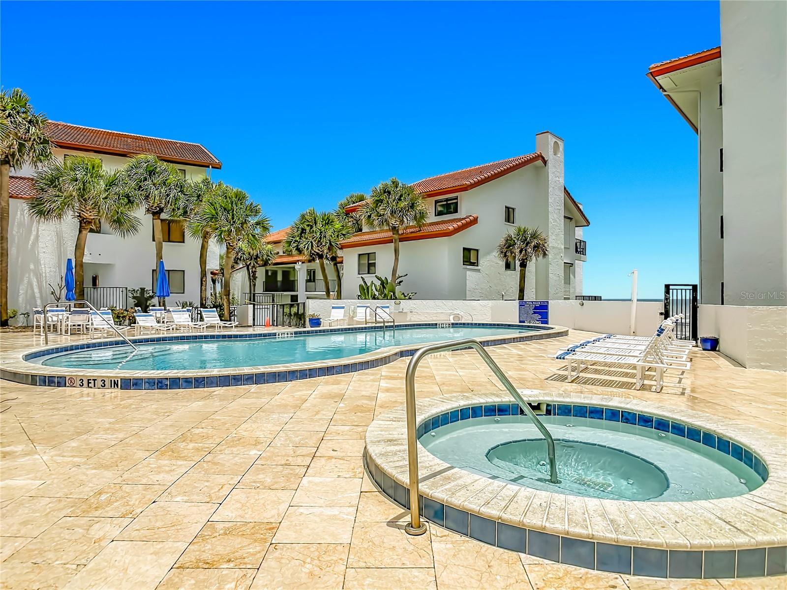 LAS BRISAS/CLUB OCEANIA CONDO PH 01 & 02 - Residential
