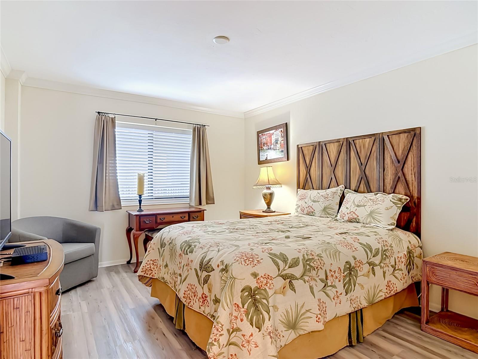 LAS BRISAS/CLUB OCEANIA CONDO PH 01 & 02 - Residential