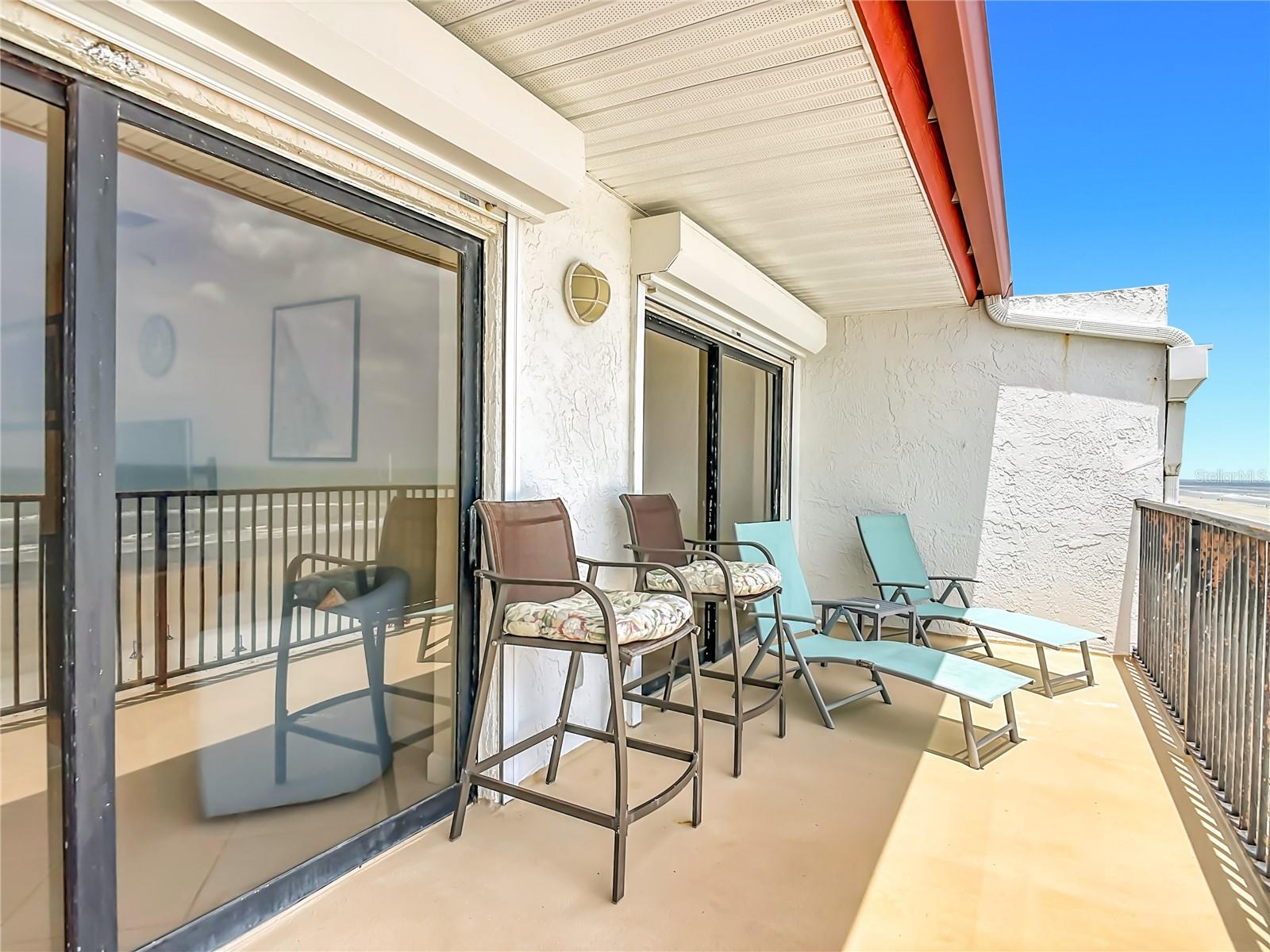 LAS BRISAS/CLUB OCEANIA CONDO PH 01 & 02 - Residential