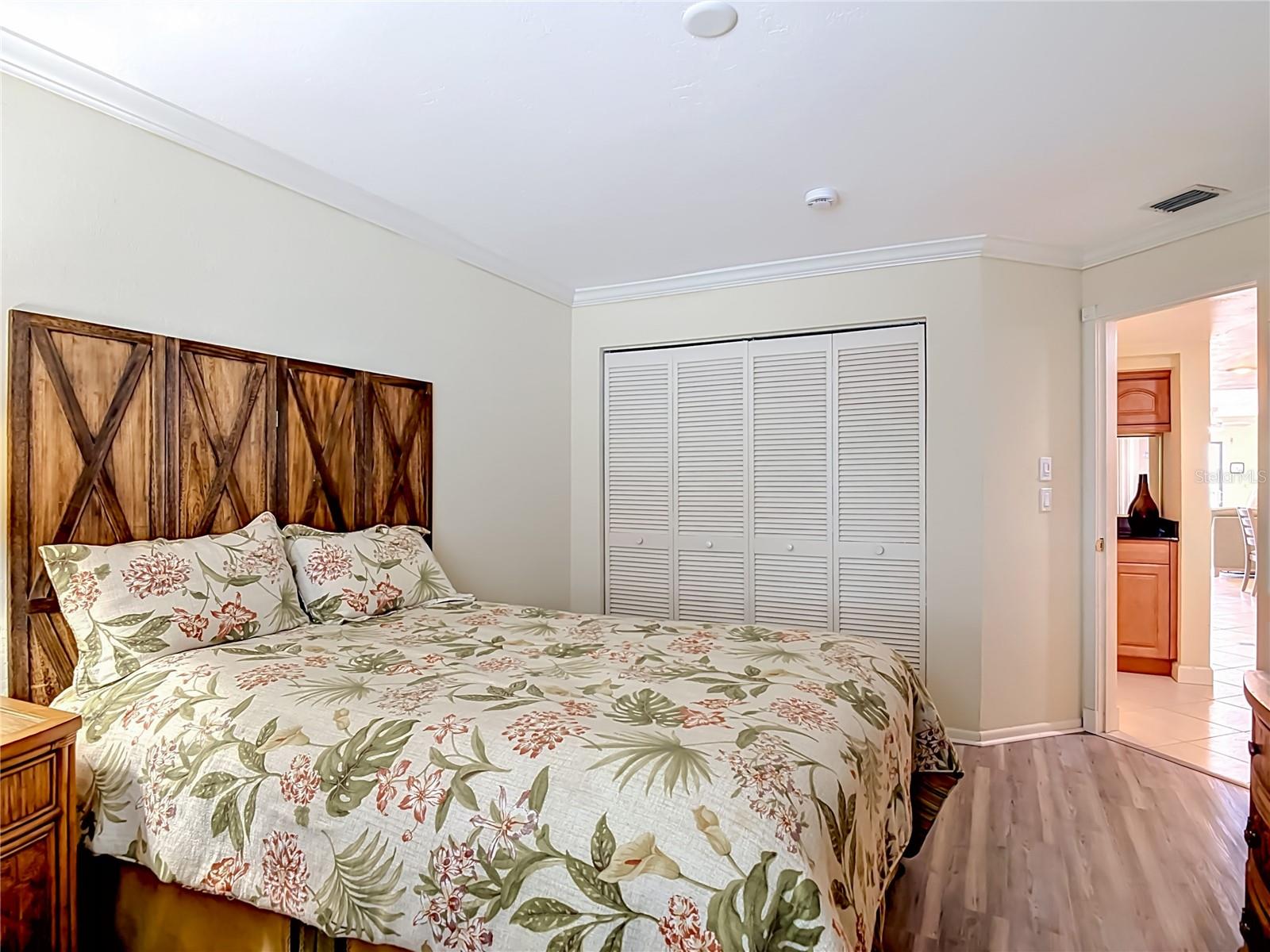 LAS BRISAS/CLUB OCEANIA CONDO PH 01 & 02 - Residential