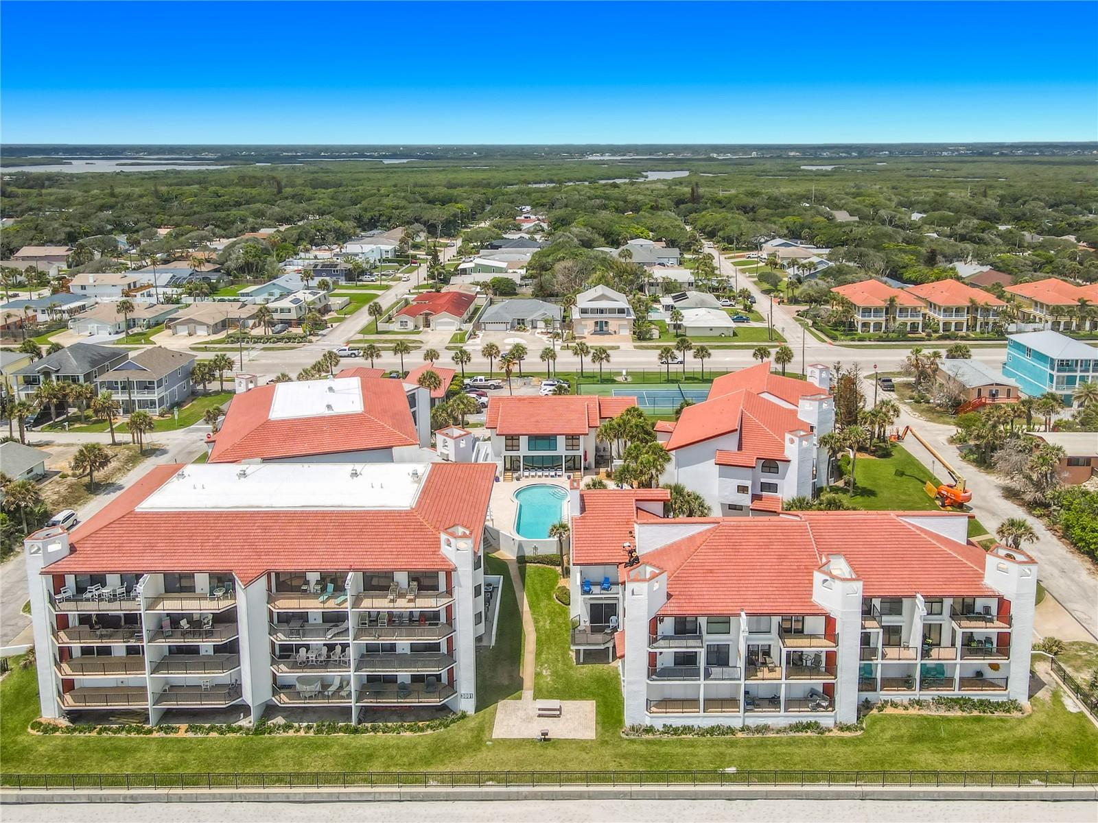 LAS BRISAS/CLUB OCEANIA CONDO PH 01 & 02 - Residential