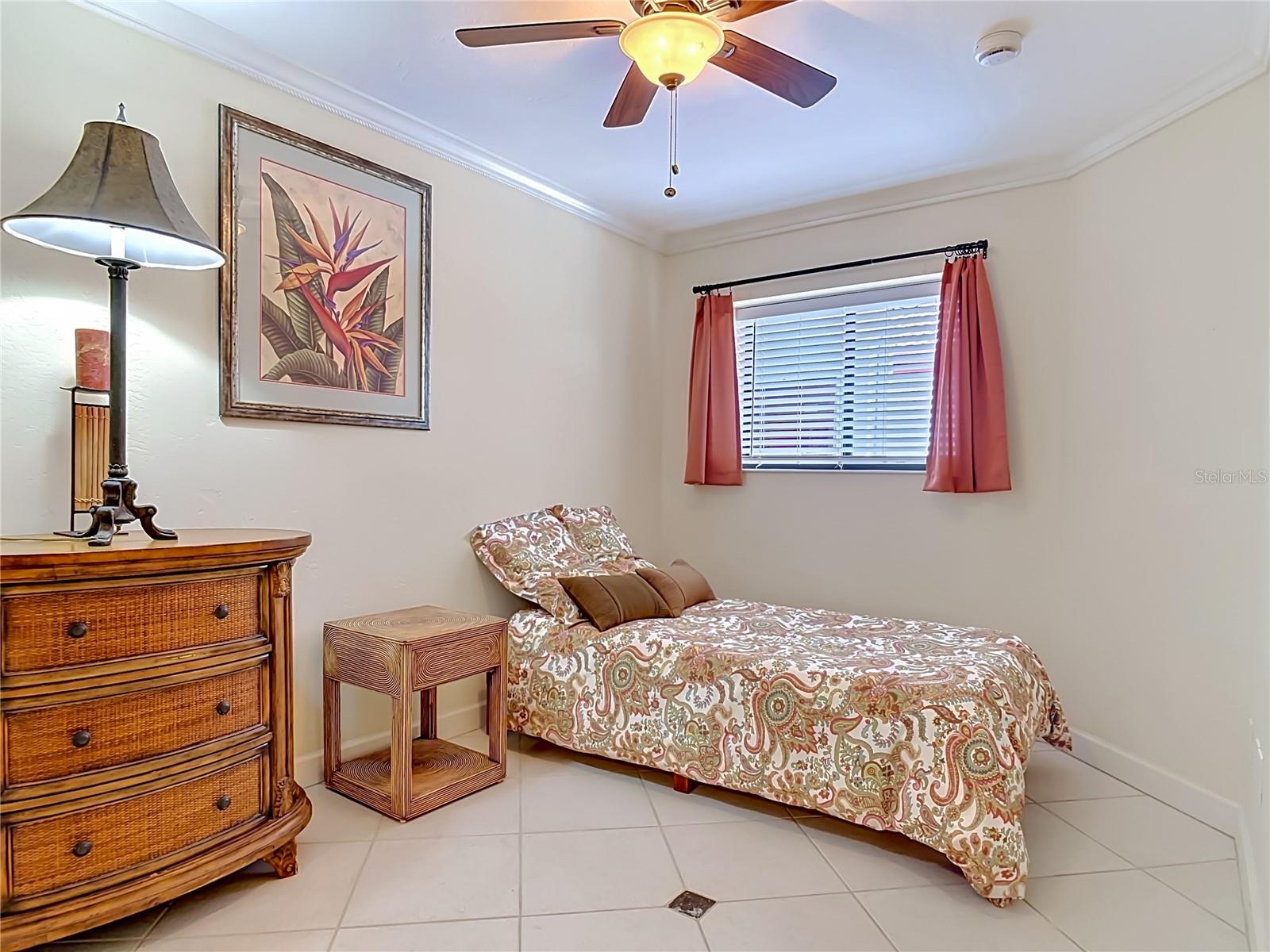 LAS BRISAS/CLUB OCEANIA CONDO PH 01 & 02 - Residential